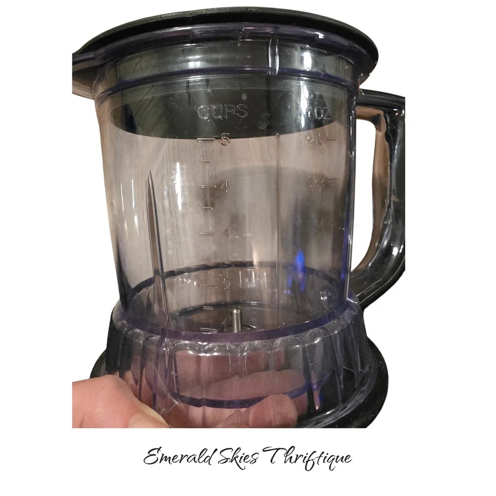 Lot of 2 ninja 5 cup replacement pitchers and blades, like new. Free ship